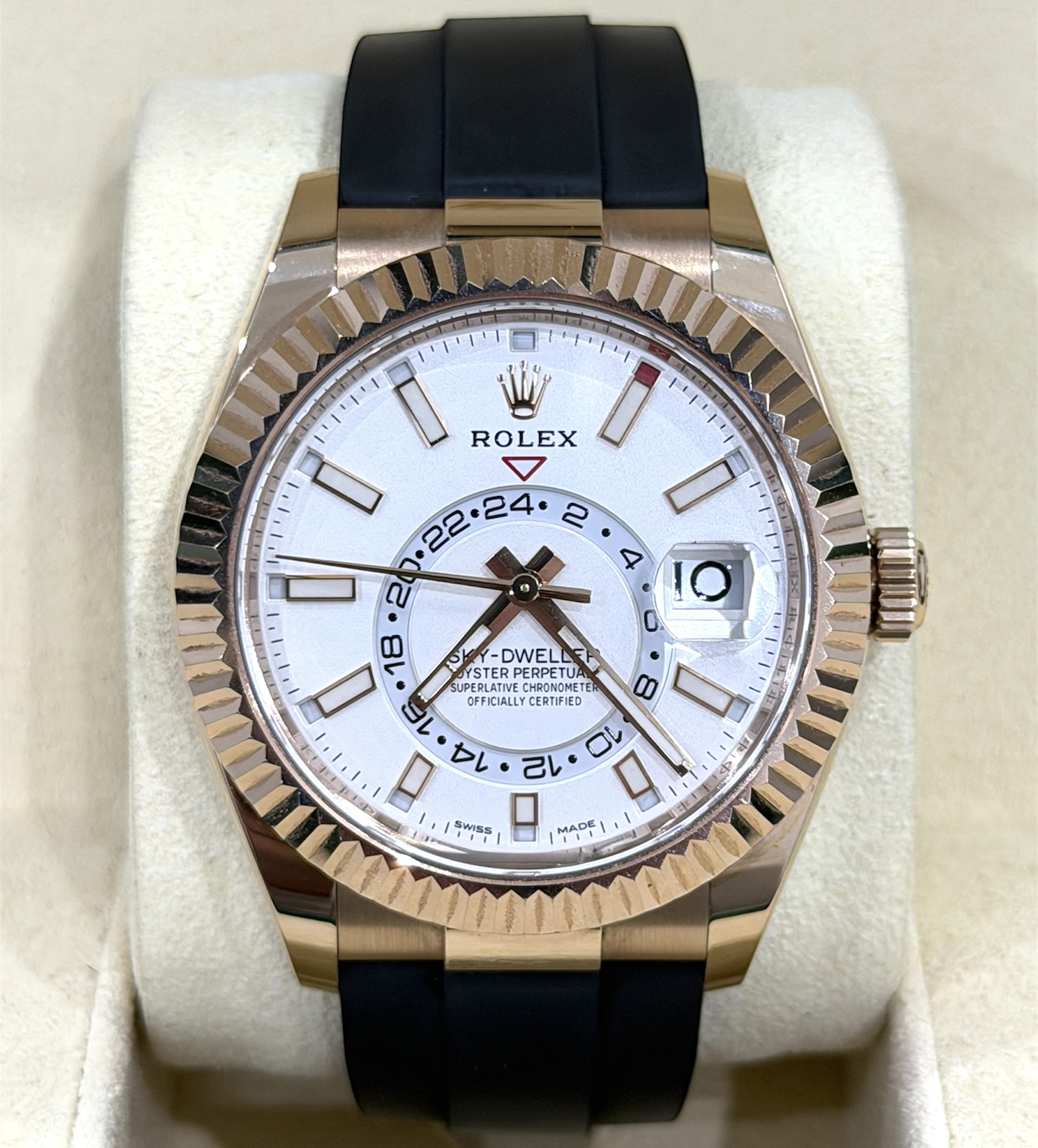 Rolex Rolex Sky-Dweller Rose Gold Oysterflex White Dial 