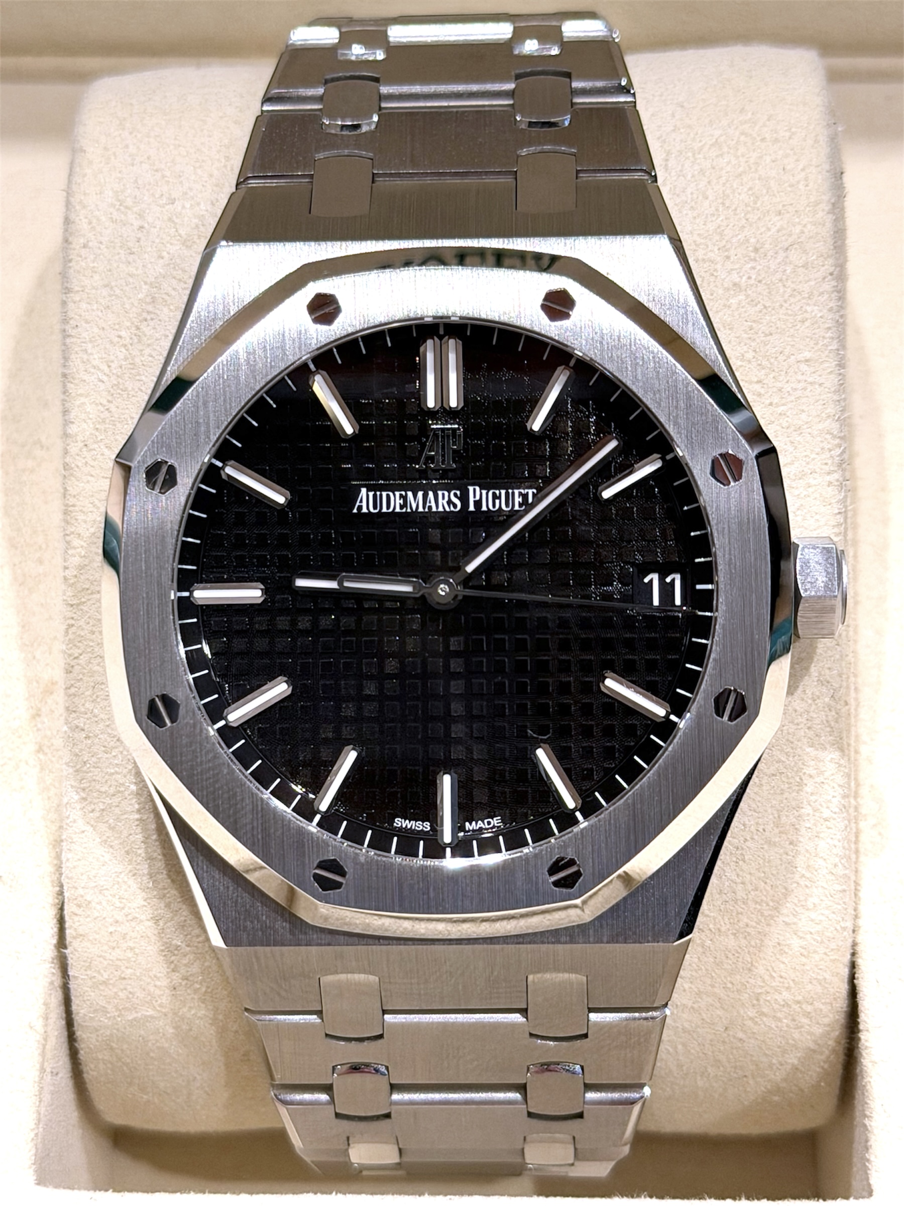 Audemars Piguet Audemars Piguet Royal Oak 15500ST Black (2021)